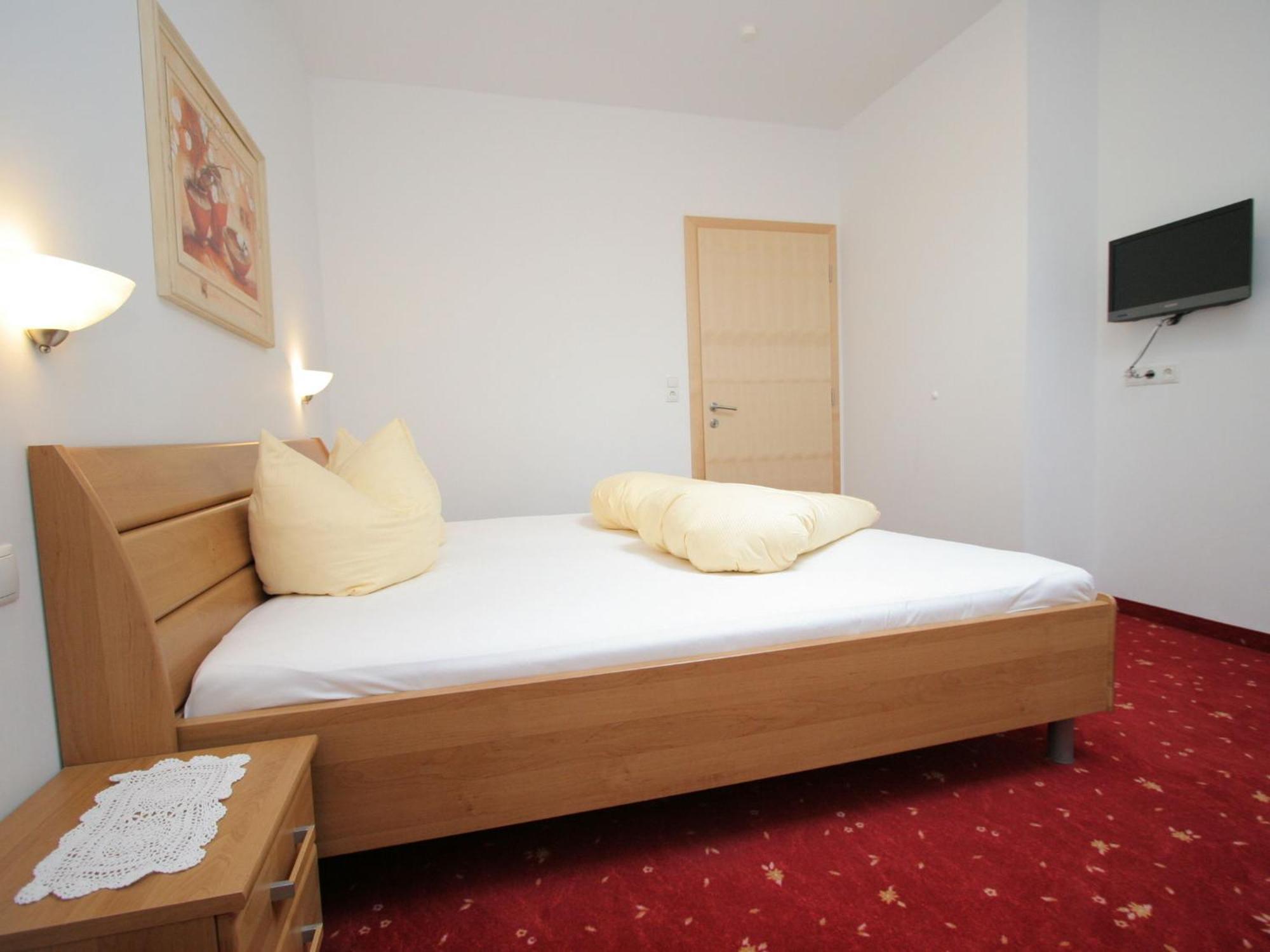 Charming Apartment In Uderns With Balcony Ngoại thất bức ảnh