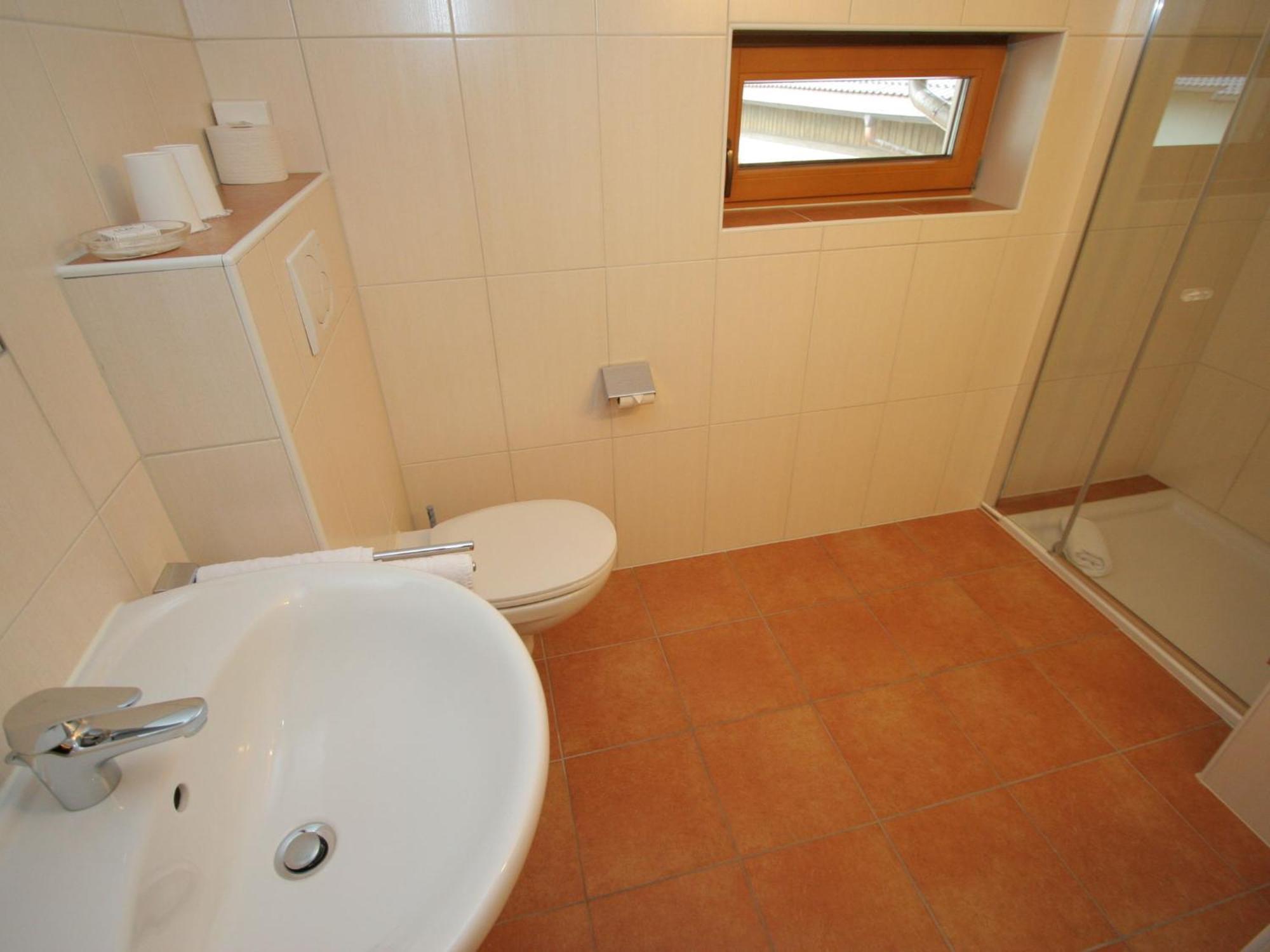 Charming Apartment In Uderns With Balcony Ngoại thất bức ảnh