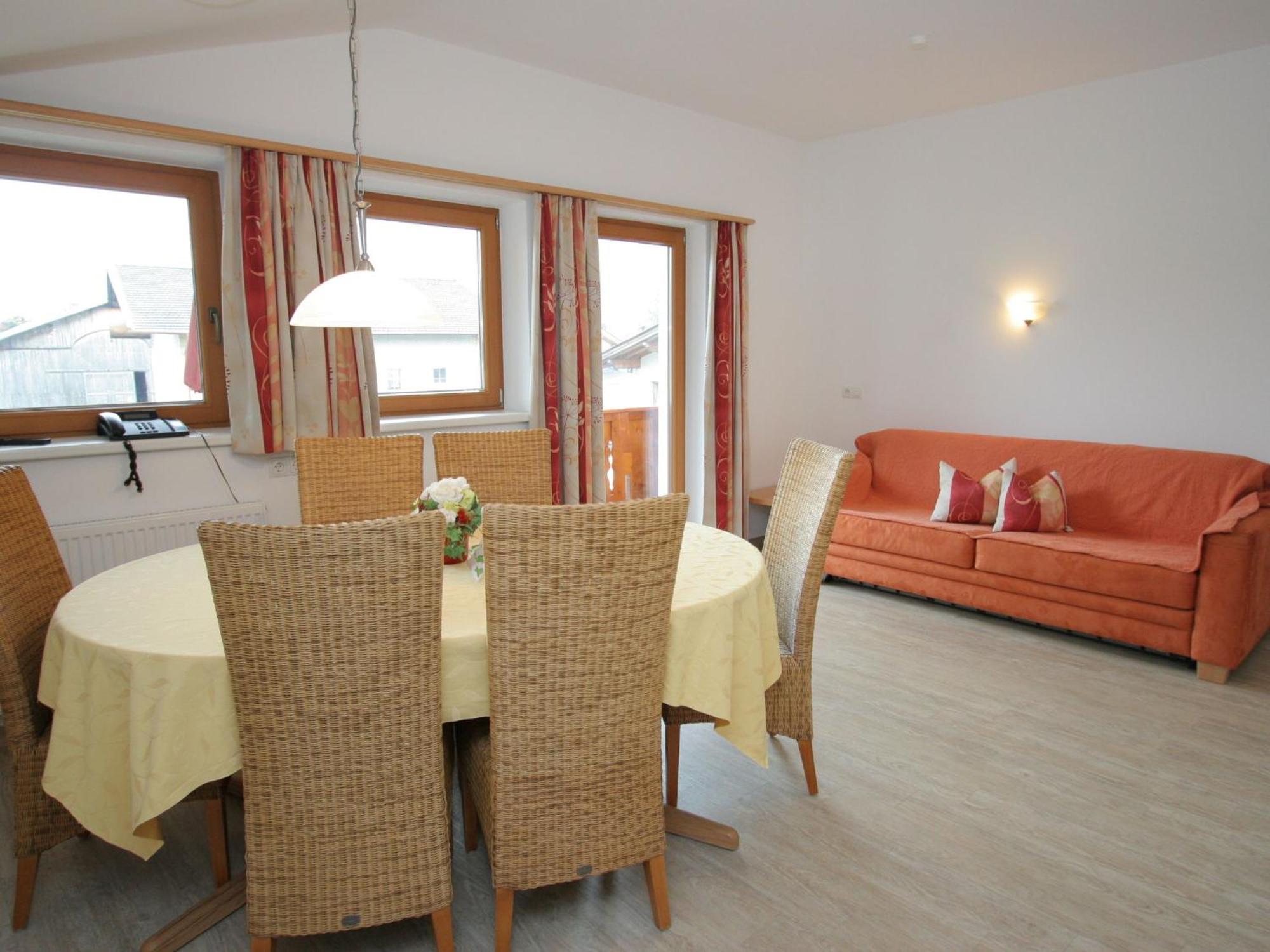 Charming Apartment In Uderns With Balcony Ngoại thất bức ảnh