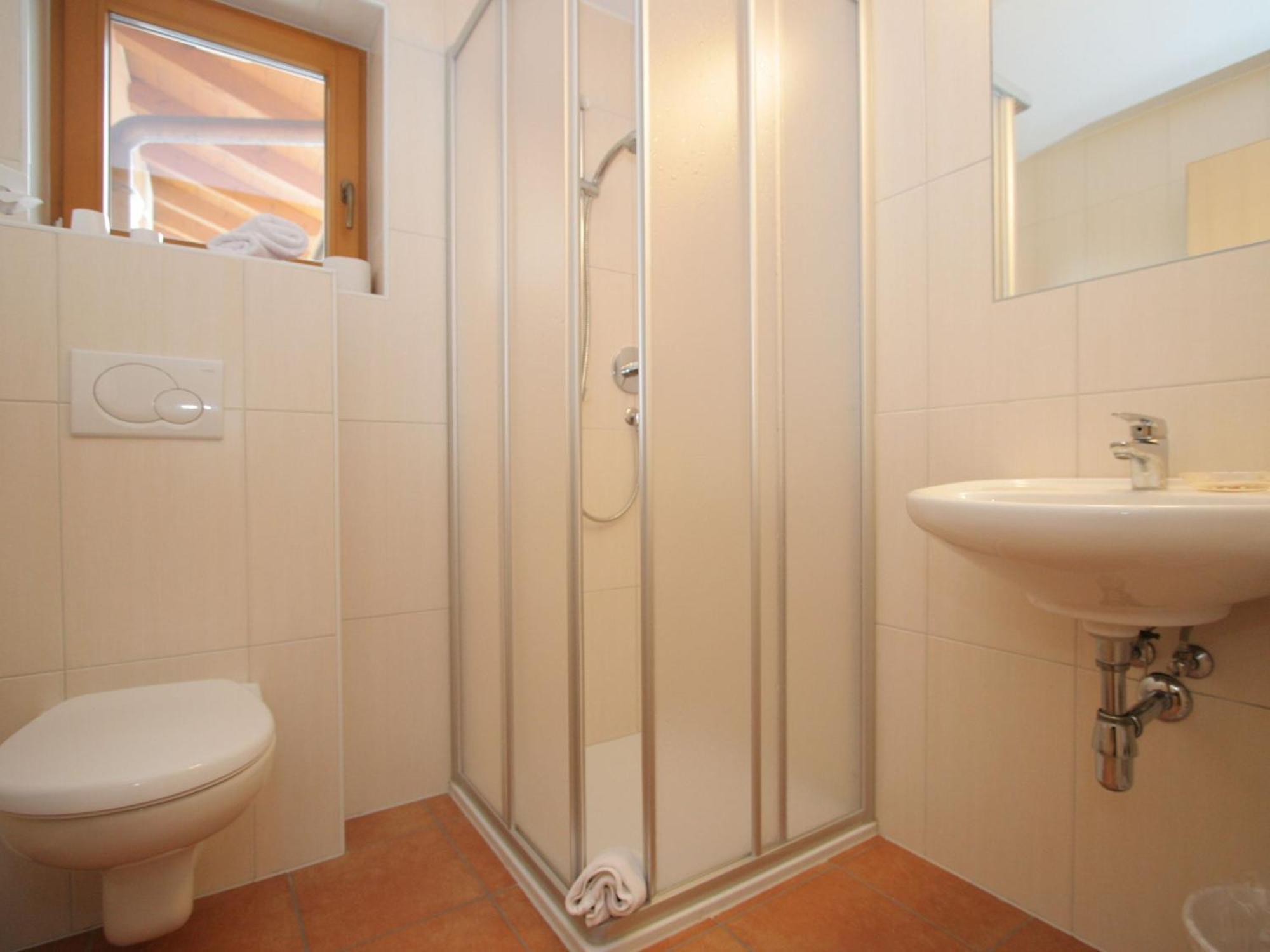 Charming Apartment In Uderns With Balcony Ngoại thất bức ảnh